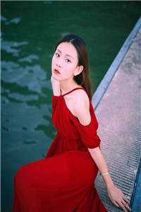 重生后，我抱紧大佬的金大腿