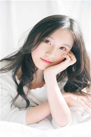 小后妈又穷又疯，京圈佛子跪地宠