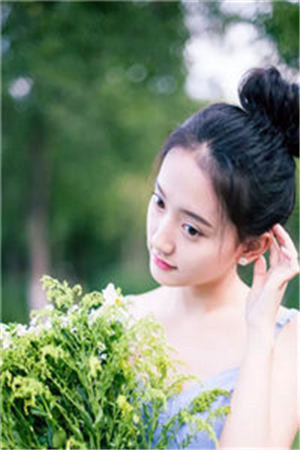 女帝穿越后，成了败家富婆