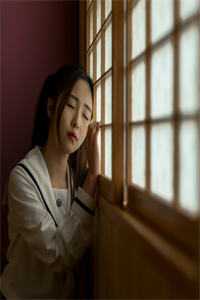 娱乐：前妻求复合，开门的是国民女神