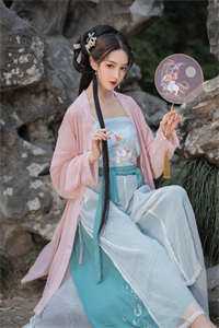 御灵少女：开局契约SSS级校花