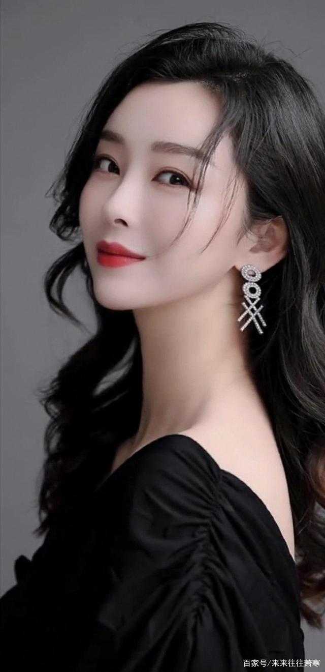 说好落榜进厂，你却成了假面骑士