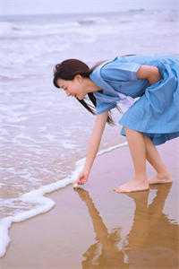 重逢当天她带着崽崽讨生活