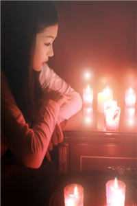 王妃死了，王爷痛不欲生