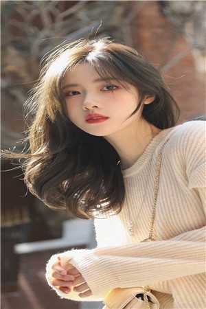 青楼女子要从良，侯爷首辅请靠边