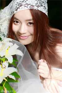 脚踏阴阳八卦步，手执木剑斩妖魂