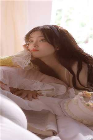 睁眼八零夜娇美村花靠美食暴富