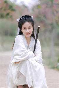 娶了女魔头后，我在游戏世界横行无忌