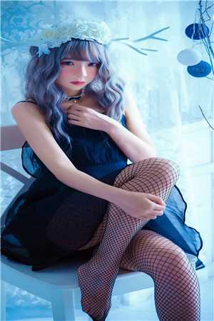 八零军婚：各界大佬都认我当孙女