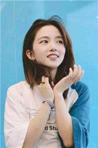 穿书炮灰女配她成了修仙界团宠正版