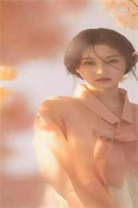 穿成胖妞后我嫁给了俊美兵哥畅销书籍