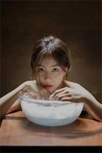 开局天灾，他囤百亿物资躺赢畅销巨作