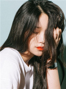 畅销书目离婚后,傲娇大佬日日缠着她