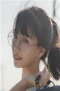 表白天后后，我激活了文娱系统