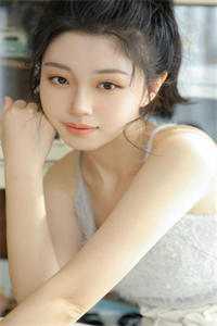 嫂子说她生了个凤女