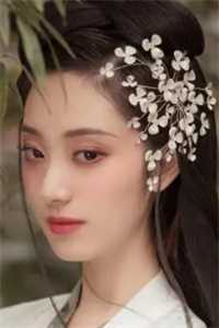 畅销书籍逃婚后，我和男友的死对头闪婚了