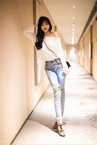 精选小说推荐老公在车里和女人缠绵，我在车外围观