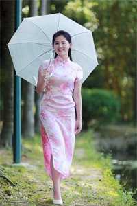绑定软饭系统，每天让女神花钱小说全文免费阅读