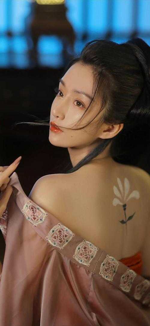 季明朗陈婉的小说重生下乡成团宠，疯批糙汉被撩到阅读