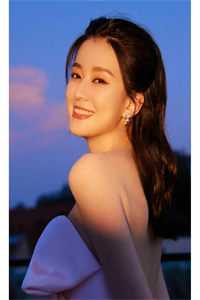男朋友把我扔进苗寨光棍村，却不知我是继任苗疆圣女南宫月苏黎明最新章节
