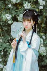 绑定软饭系统，每天让女神花钱陈启徐露小说