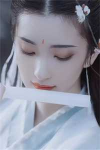 保姆把我女儿当丫鬟，丈夫说这是贤妻养成畅销