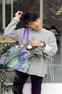 婚礼上被逼给伴娘下跪后，我改嫁死对头无错版