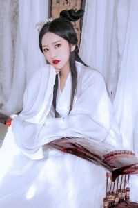 老婆为讨白月光欢心与我假离婚，但离婚证是真的广告