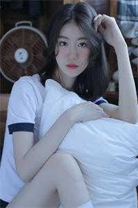 老公秘书当众逼我裸奔，我选择翻脸C400新上热文