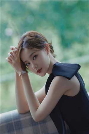 老婆撞飞婚车后，我和女儿一死一伤结局
