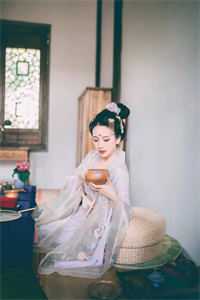 赚了十亿后，父母和未婚夫把我送进精神病院学规矩简幼楚陆云深全文