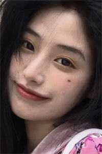 看见弹幕后，我成了恶毒女配必读文