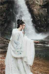 偏我来时春不怜免费看