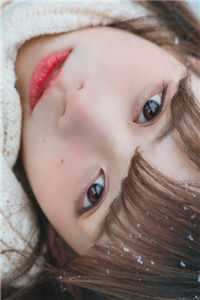 一朝穿越成女帝，十年昏君天下知全文