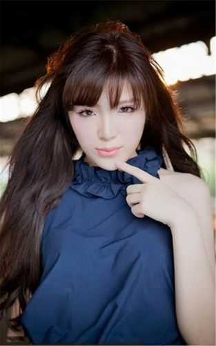 被蠢笨未婚妻的男友打伤后，她遭天谴了热门
