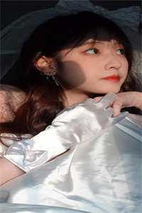 不愿找工作的女儿无删减+无广告