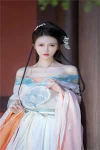 唇轻启吻芳华完本