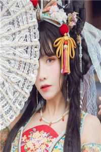 交300摆摊,被垃圾桶围堵后,我拿出一箱军功章连载