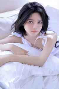夜夜带情人回家的妻子，还让我伺候他们洗脚小说