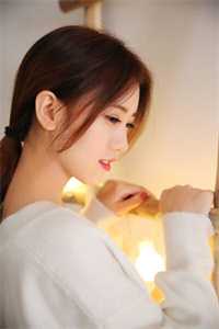 侯府嫡女重生后，抢了庶妹的瘸腿夫君爆火全网