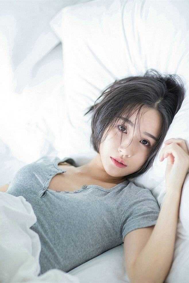 我追了他三年，换来一张隐婚证书未删节