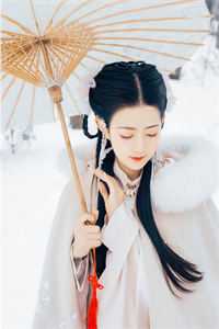 供养成才的女友嫌我穷，放手后她疯了全文+番外