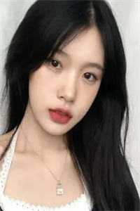 未婚夫纵容助理在我们婚礼放他私房照，我选择离婚全文