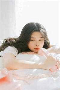 老公把我和女儿送进原始部落无删减+无广告