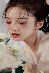 为讨白月光欢心，男友将我打成小偷踩在脚下后悔疯了高质量好文