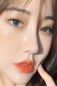 退婚嫁给黑皮体育生后，女首富悔疯了剧情