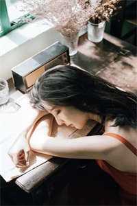 婚后第八年，老婆怀上了男助理的孩子异常火爆