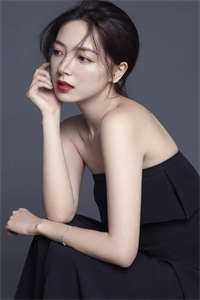 我决定去伦敦喂鸽子后，自称气运之子的妹妹成了京圈太子爷的奶奶无删减+无广告